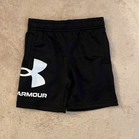 Under Armour Boys Outfit Size 4 - Picture 4 of 7